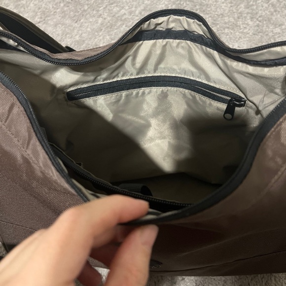 Pacsafe Crossbody Bags - Picture 8 of 12